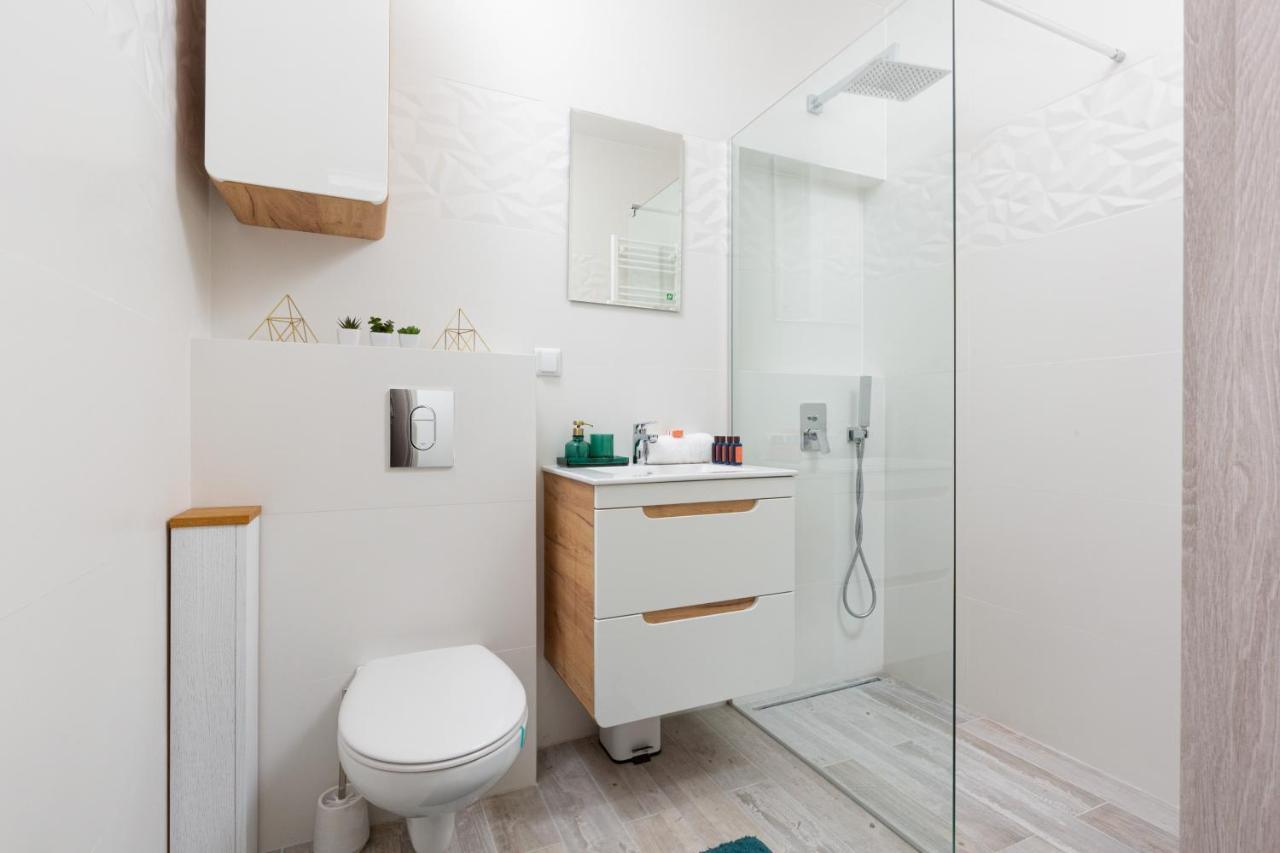 City Center Apartment Elektoralna By Noclegi Renters Varsovia Exterior foto